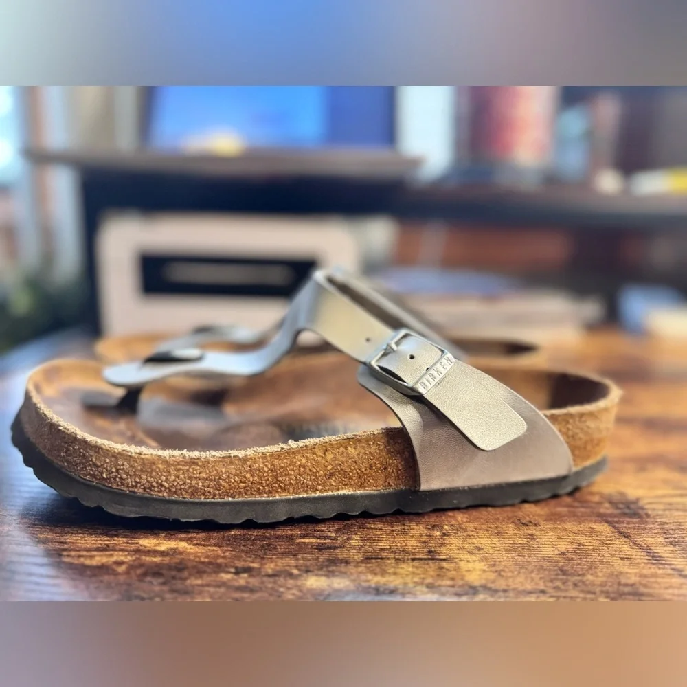 Birkenstock Gizeh Silver Metallic Birko-Flor Thong Sandals 39 (8-8.5)